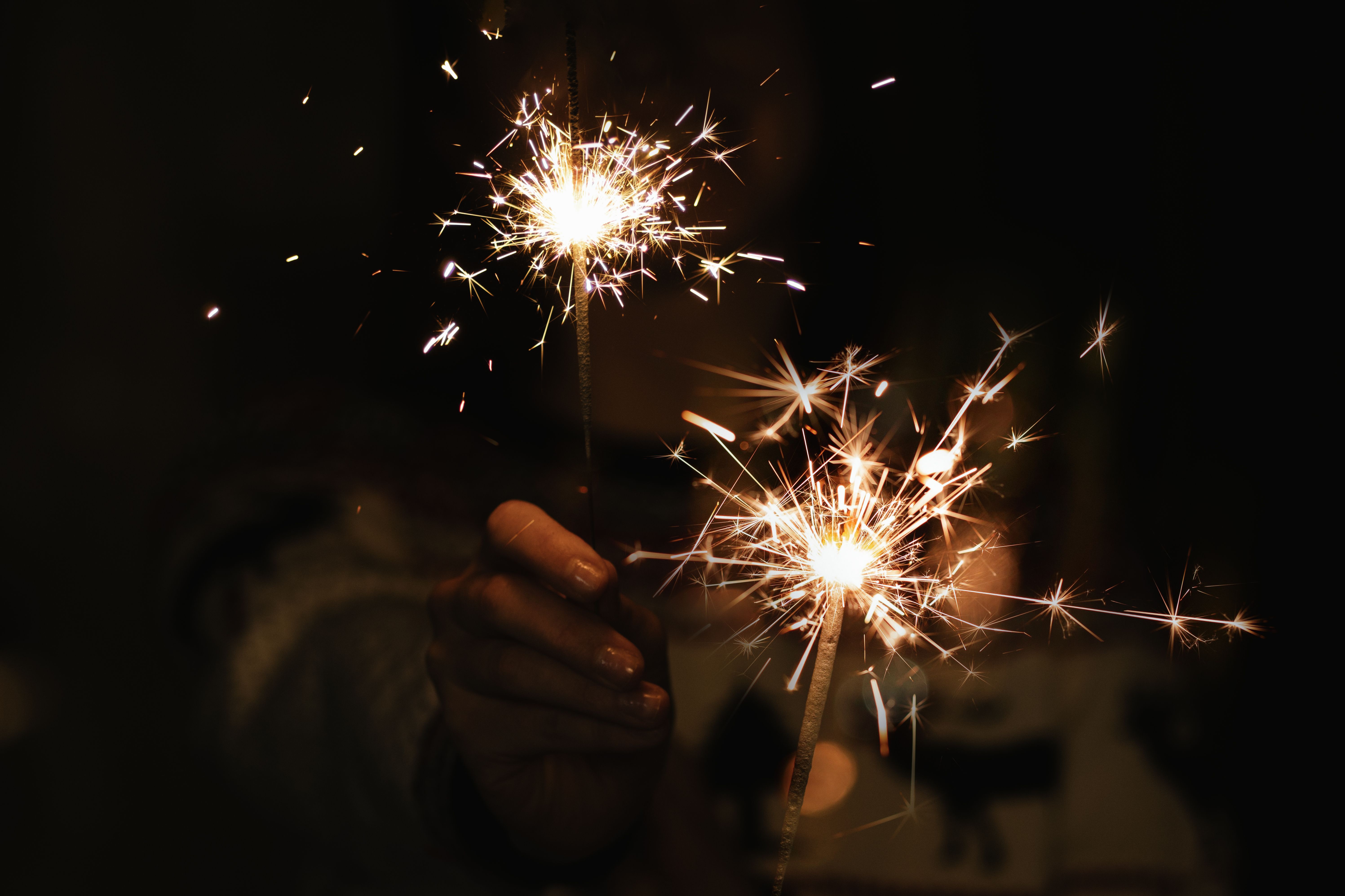 Puedes tener un orgasmo sin ningún tipo de contacto físico. Expertos en sexo explican cómo.