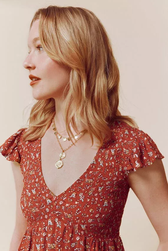 La colección de Springfield con La Vecina Rubia para mujer y niña que marca la primavera