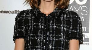 Alexa Chung de tweed y charol