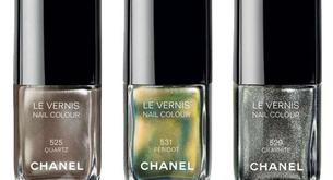 Probamos el esmalte de uñas Péridot de Chanel