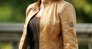 Scarlett Johansson cada día se parece más a Alaska 