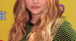 Chloe Moretz demuestra que el pelo hacia atrás puede ser más favorecedor