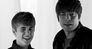 Justin Bieber se ríe de si mismo parodiando el anuncio de su fragancia, Someday