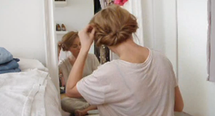 Realiza un moño de una manera muy original y rápida