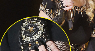 Madonna y su manicura dorada con glitter en la Super Bowl