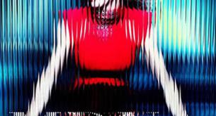 Madonna viste de Antonio Berardi en la portada de MDNA