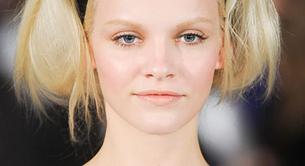 Cintas en el pelo en el desfile de Oscar de la Renta