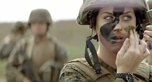 Look militar para Katy Perry en su último clip, Part of Me