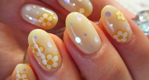 Especial manicuras con dibujos de flores 