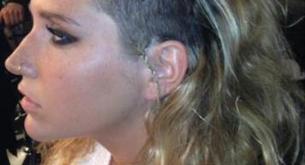¡Duelo de sienes rapadas! Ke$ha VS. Rihanna
