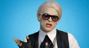 Ashton Kutcher imita a Karl Lagerfeld en una parodia de este buscando pareja