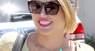 ¿Son imaginaciones nuestras o Miley Cyrus tiene el pelo más rubio?