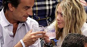 ¡Qué viva el amor! Mary-Kate Olsen y Olivier Sarkozy brindan por su relación