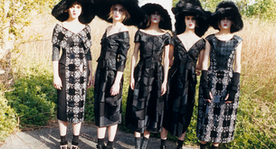 Redoble de tambor para la publi de Marc Jacobs con los sombreros gigantes de su colección O/I