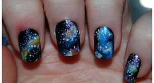 Aprende a hacerte una manicura galáctica