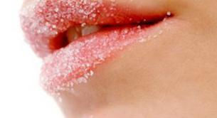 Aprende a hacer un exfoliante de labios