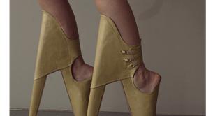 ¿Cómo serían unos zapatos con el tacón frontal?