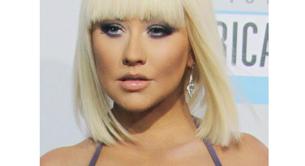 Christina Aguilera sorprende con una nueva melena  