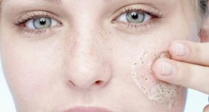 Cómo hacer un exfoliante casero para pieles sensibles