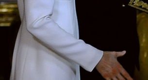 La mano de Letizia tras la coronación de Felipe VI