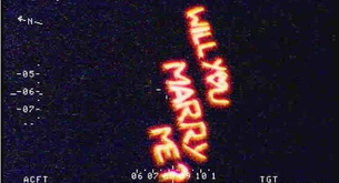 La policía avista una misteriosa proposición de matrimonio desde el aire