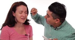 ¿Qué pasa cuando novios maquillan a sus novias?