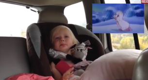 El vídeo de la niña que se emociona viendo una película de dibujos