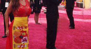 Sonia Monroy la lía en la alfombra roja con su vestido de España