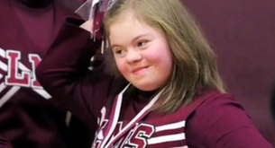 La grada insulta a una animadora Síndrome de Down y esto es lo que hacen los jugadores