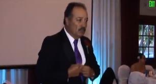 La emotiva canción en lengua de signo de un padre en la boda de su hija