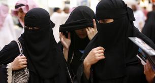Las mujeres ya pueden votar en Arabia Saudí, pero no pueden hacer todas estas cosas