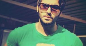 Este hombre ha sido detenido por guapo ¿Es para tanto?