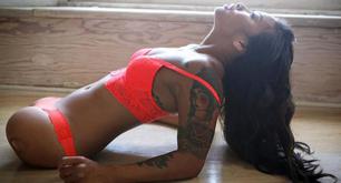 La modelo sin piernas que se siente orgullosa de su cuerpo   