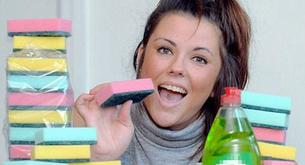 ¡Esta mujer se come cinco estropajos al día!