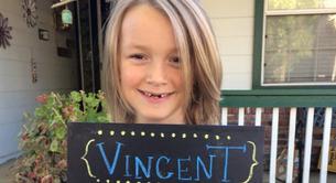 El niño que donaba su pelo a niños con cáncer ahora tiene cáncer