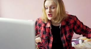 ¿Hace Facebook que desconfiemos más de nuestra pareja?