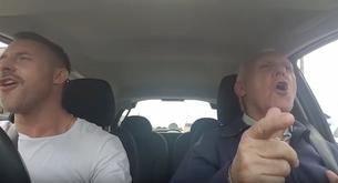 Este hombre con alzheimer vuelve a ser él mismo cuando canta