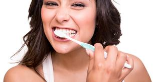 ¿Por qué sangran las encías?