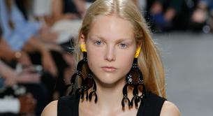 Maquillar las orejas: la última tendencia loca que tú también querrás copiar