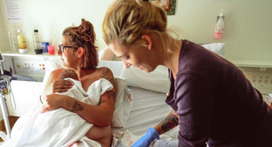 Nueva tendencia en fotos de recién nacidos: ¿emotiva o desagradable?