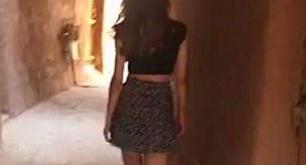 Perseguida en Arabia Saudí por llevar minifalda