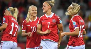 Un equipo de fútbol cede parte de su sueldo al equipo femenino para igualarlos