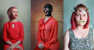 Esta artista ha fotografiado a mujeres llevando artilugios de belleza imposibles