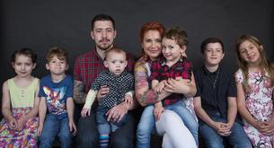 Estos padres han decidido criar a sus hijos sin colegio y sin normas