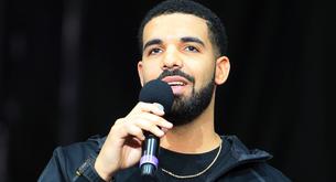 Drake para un concierto para enfrentarse a un acosador
