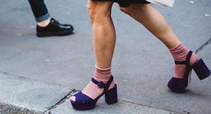 La guía definitiva para llevar sandalias con calcetines este invierno