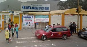 Salta desde un segundo piso para evitar que la violen