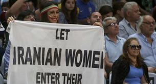 35 mujeres detenidas en Irán por ir a un partido de fútbol