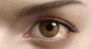 Joyas en los ojos: la peligrosa tendencia que puede causar ceguera