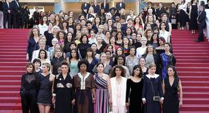 82 mujeres protestan en la alfombra roja de Cannes por la igualdad